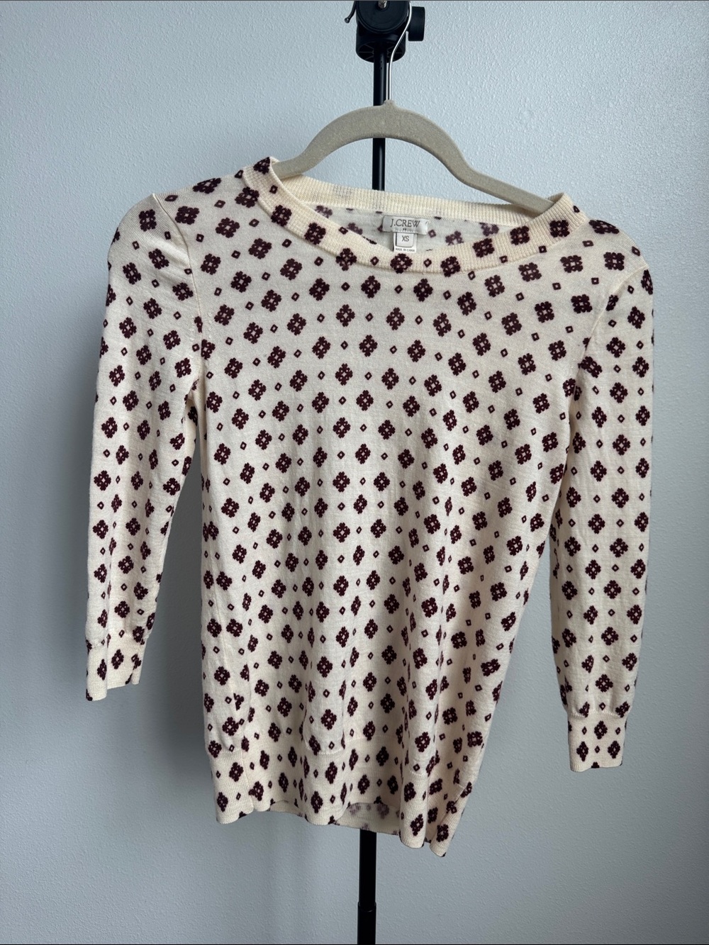 J. Crew Ivory Medallion Merino Wool Sweater Burgundy Diamond Pattern size XS